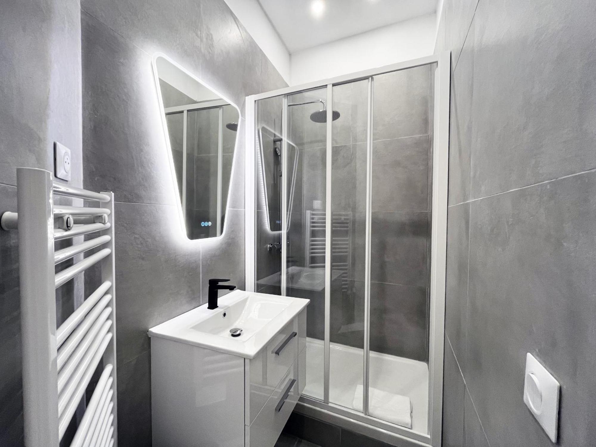 Urban Flat 08 - The Panoramic Flat In Parigi